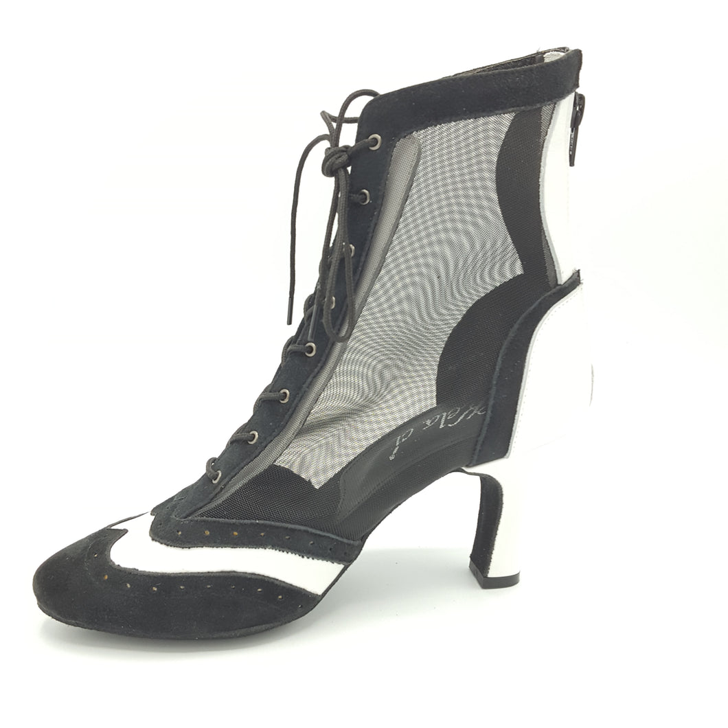 Lady Di Bootie BLACK & WHITE super elegant!